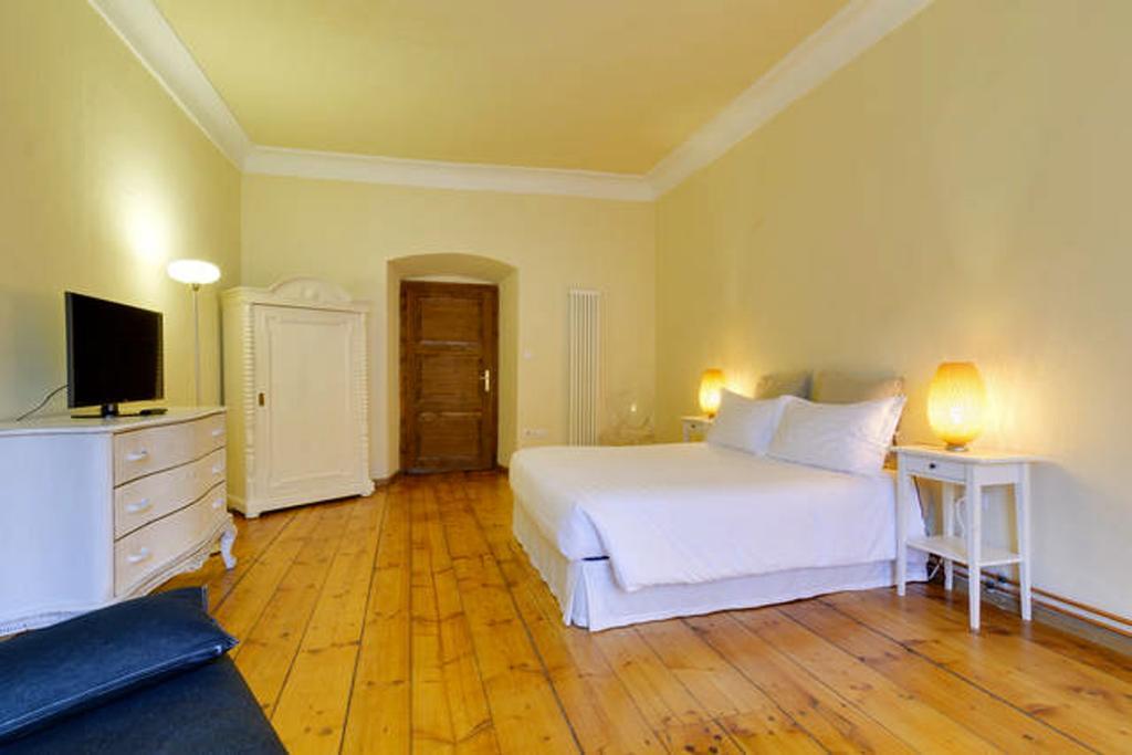 Al Cavour 34 Bed and Breakfast Trente Buitenkant foto