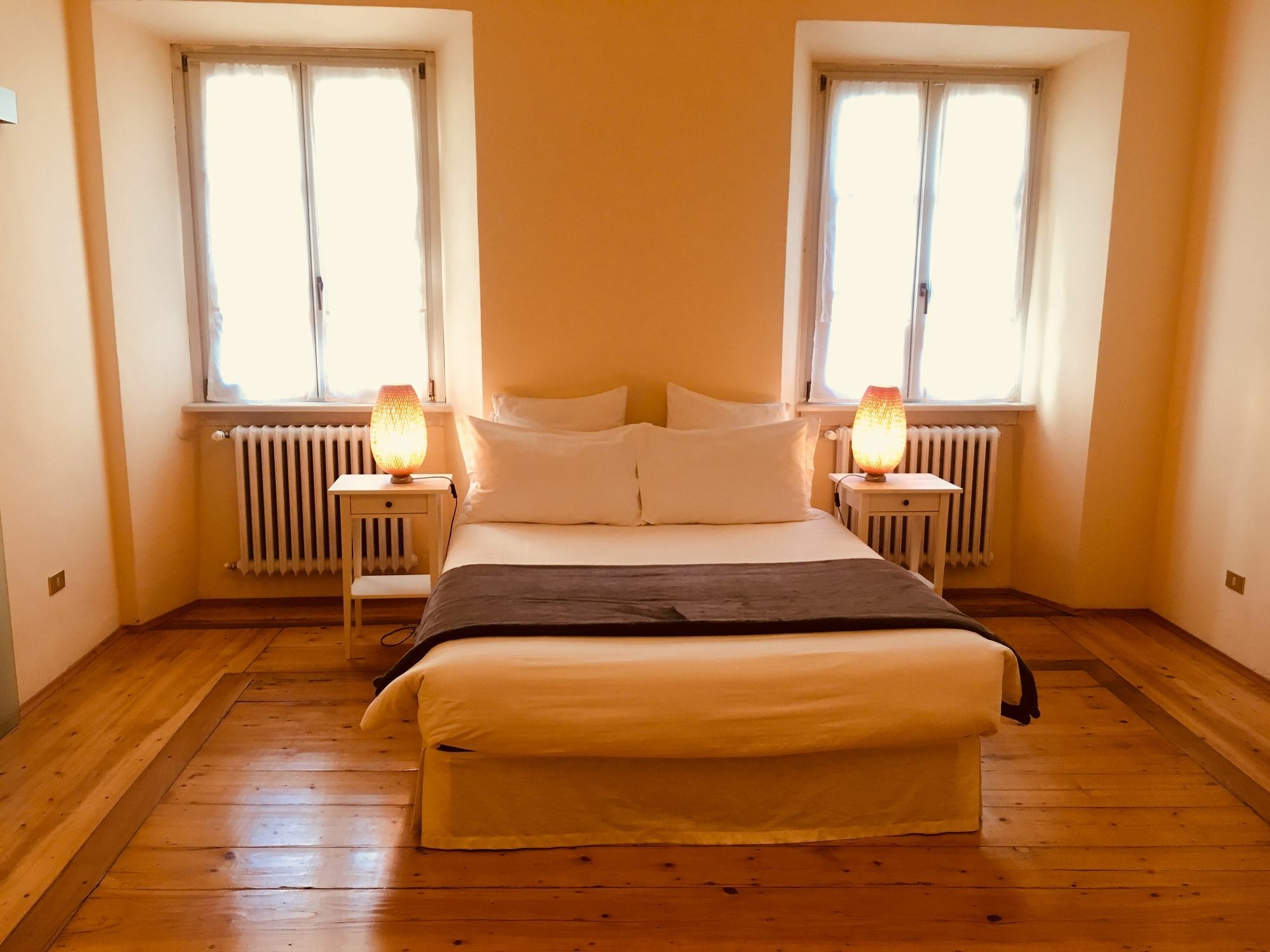 Al Cavour 34 Bed and Breakfast Trente Buitenkant foto