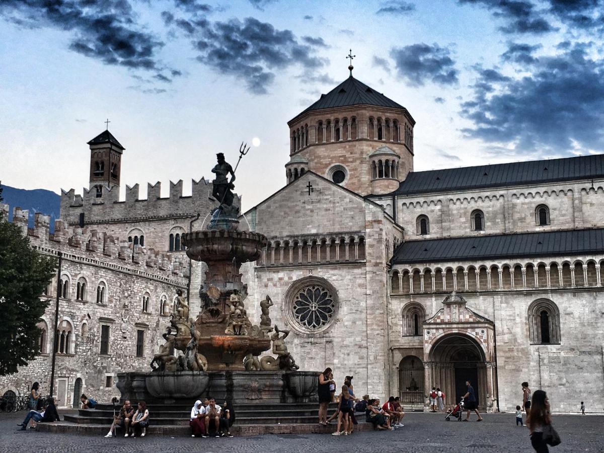 Al Cavour 34 Bed and Breakfast Trente Buitenkant foto